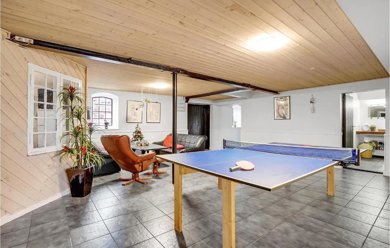 1 Bedroom Lovely Apartment In Esbjerg V
